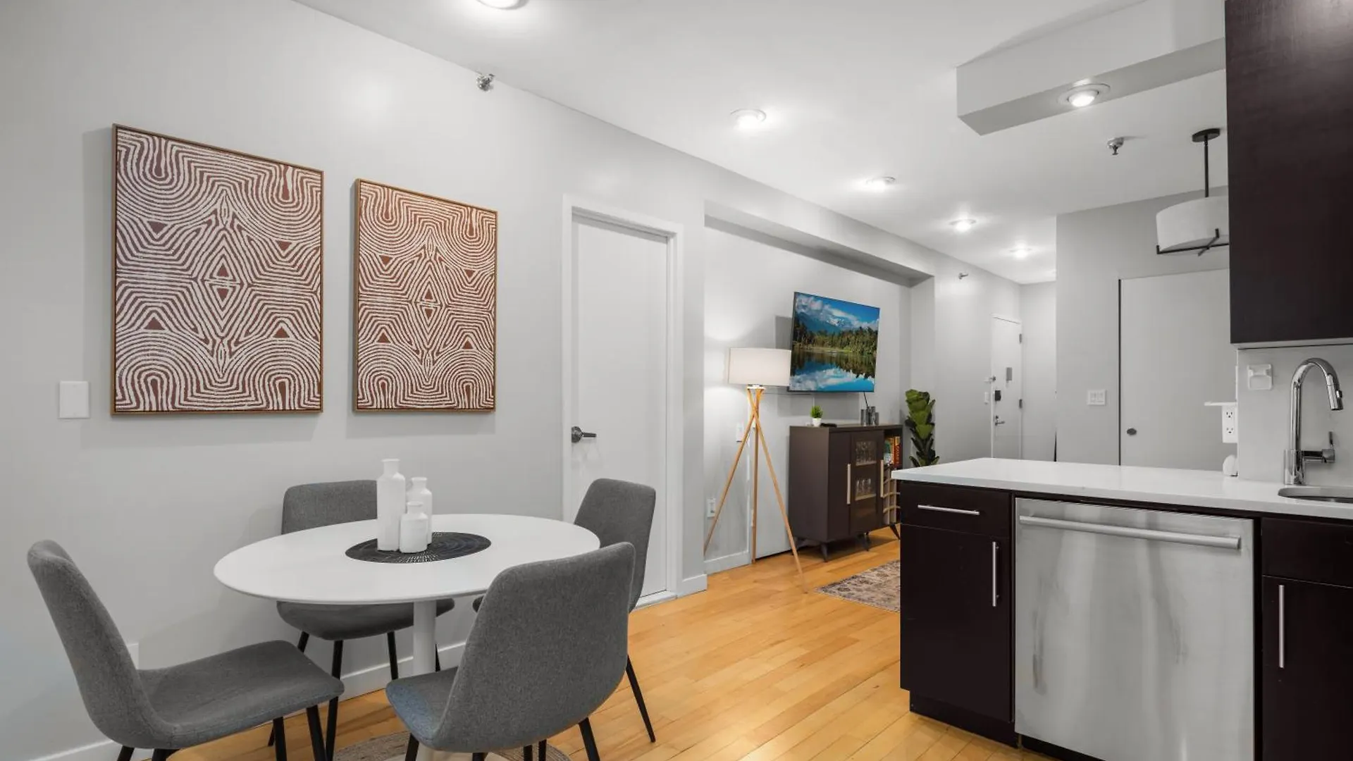 Stylish 2Br Apartment In The Heart Of East Village New York